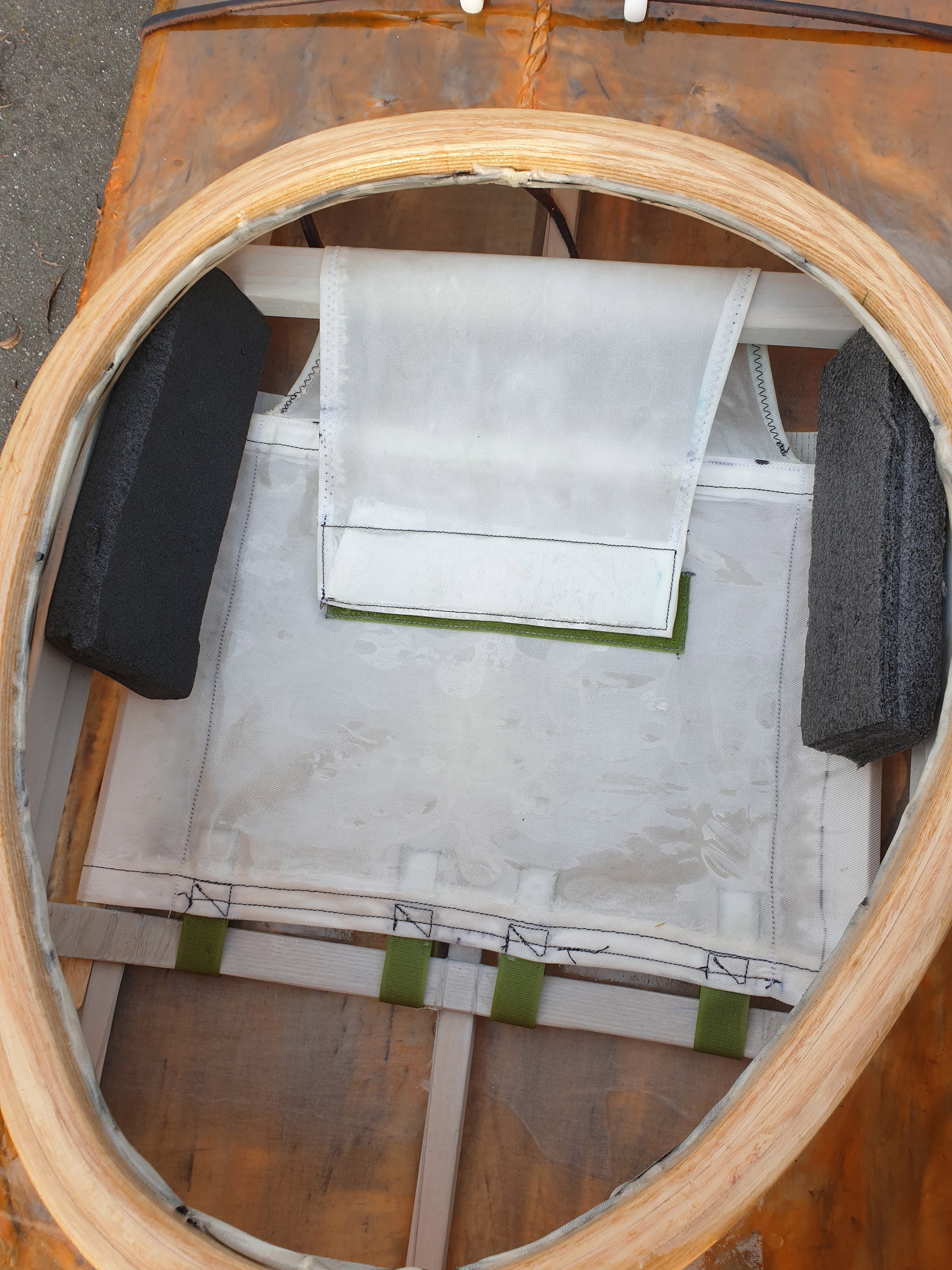 The finished seat including foam blocks for skinny asses. Some PU on helps it to dry quicker but is not strictly necessary.