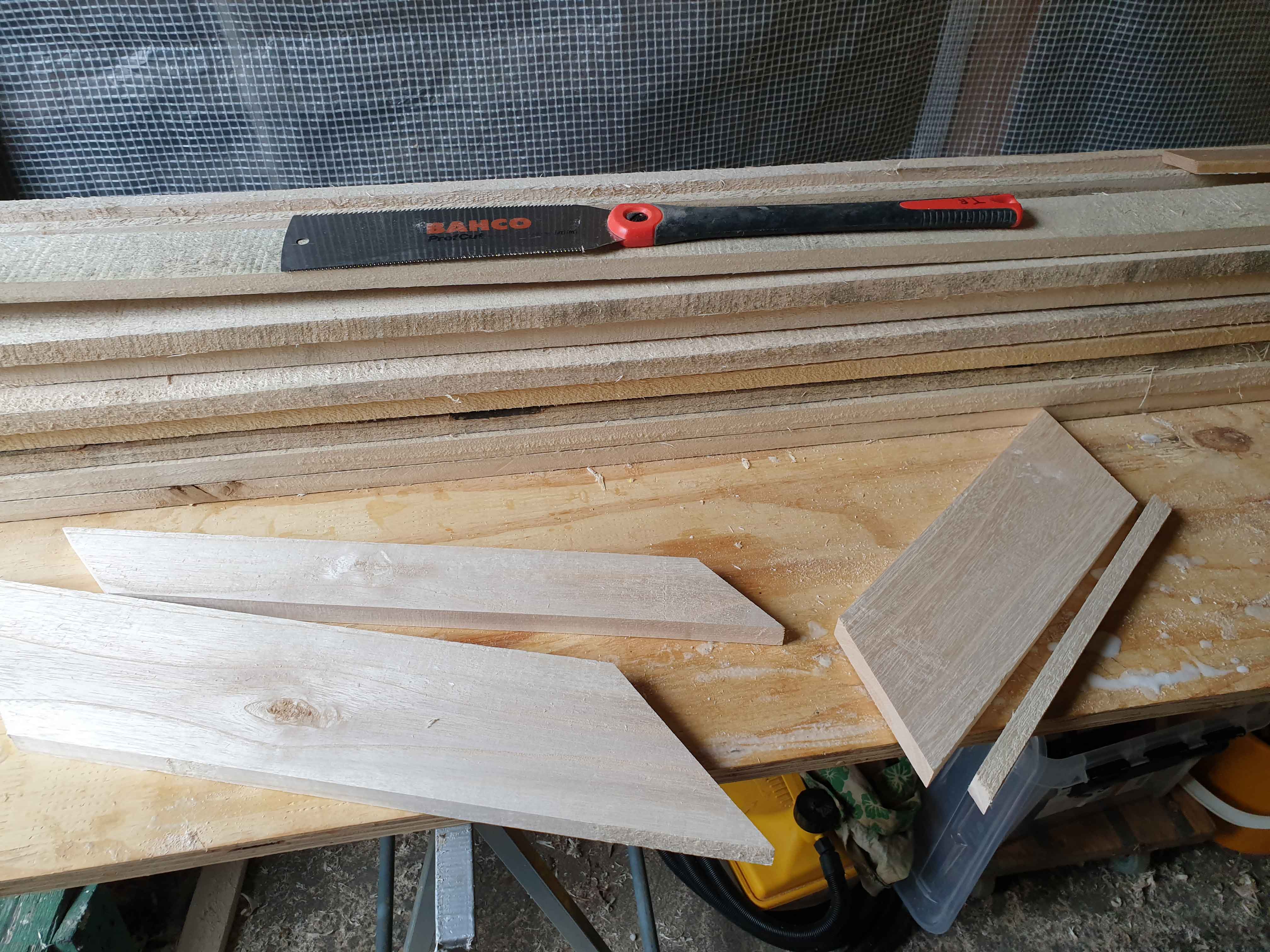 Bow and stern stems