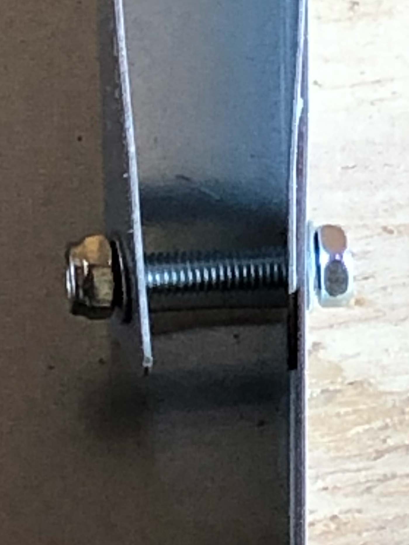 metabo table saw strut missing socket and collapses