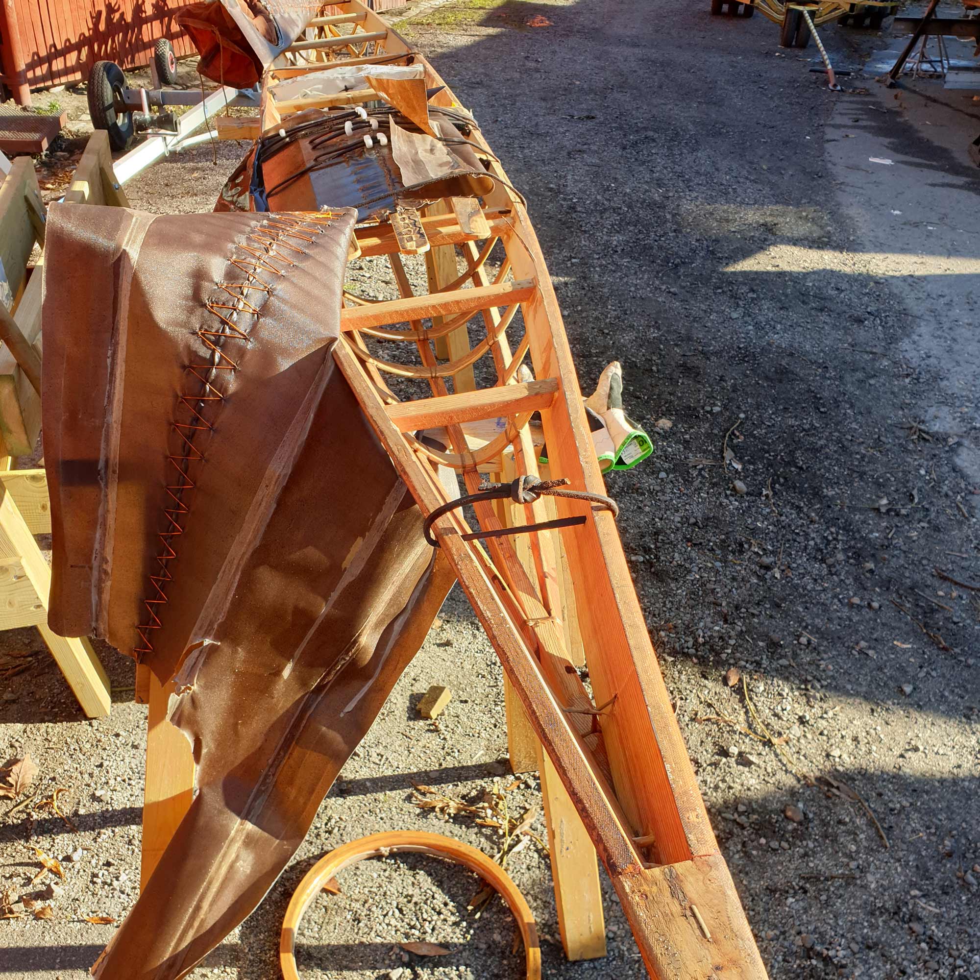 Like a gutted and skinned lizard. The skellington made out of Oak and Western Red Cedar is in good condition.